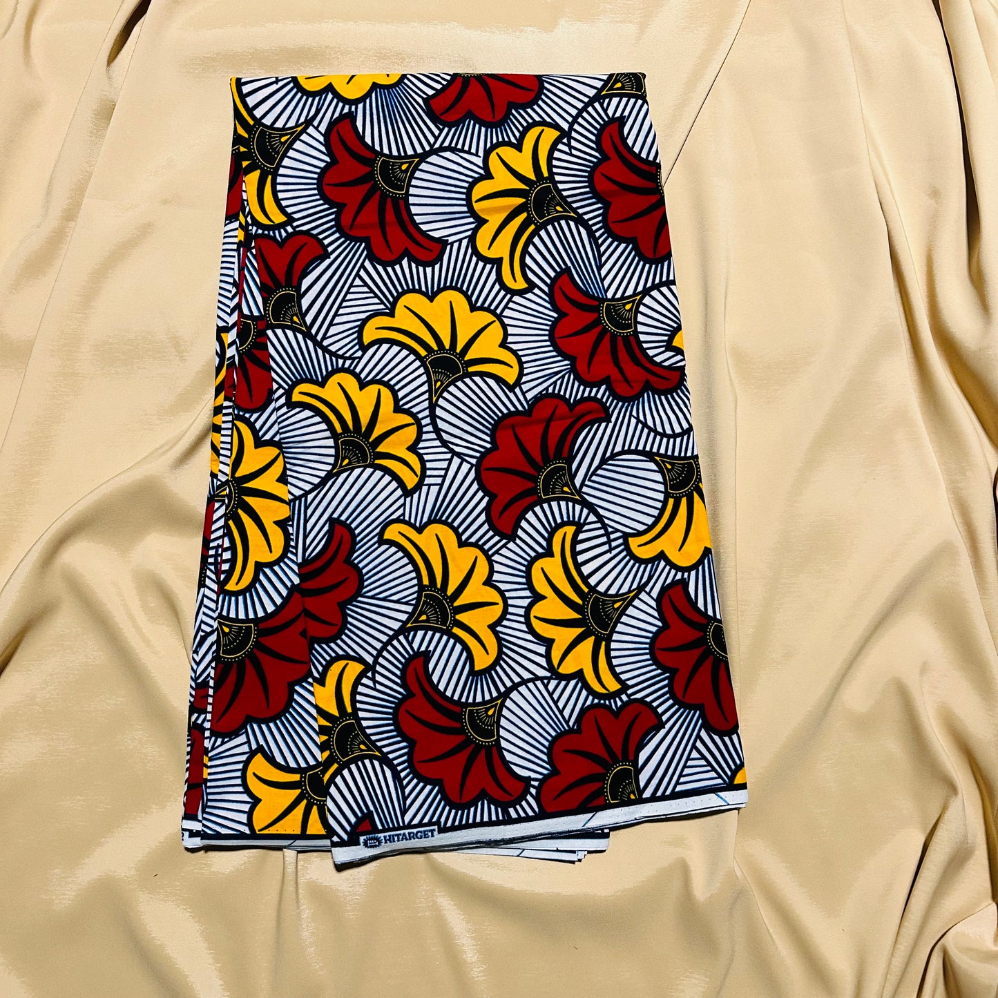 Tissu wax Fleurs de mariage rouges et jaunes - au yard