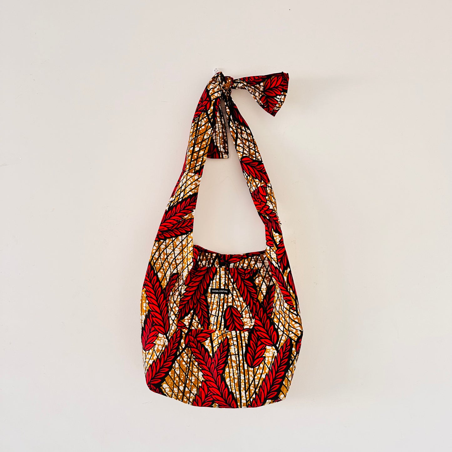 Sac fourre-tout à nouer - Hobo bag - En tissu wax - Au Choix