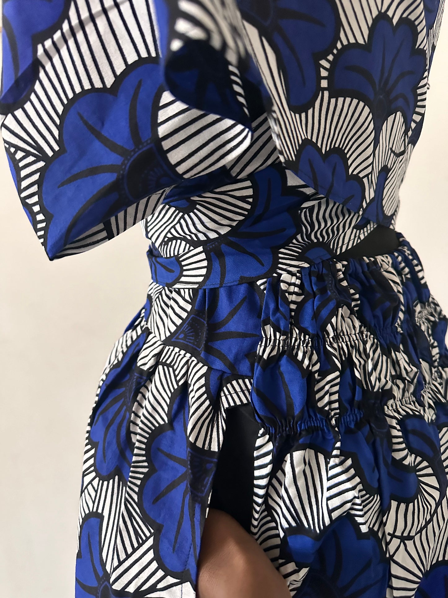 Robe Infinity en wax - Fleurs Bleu Roi