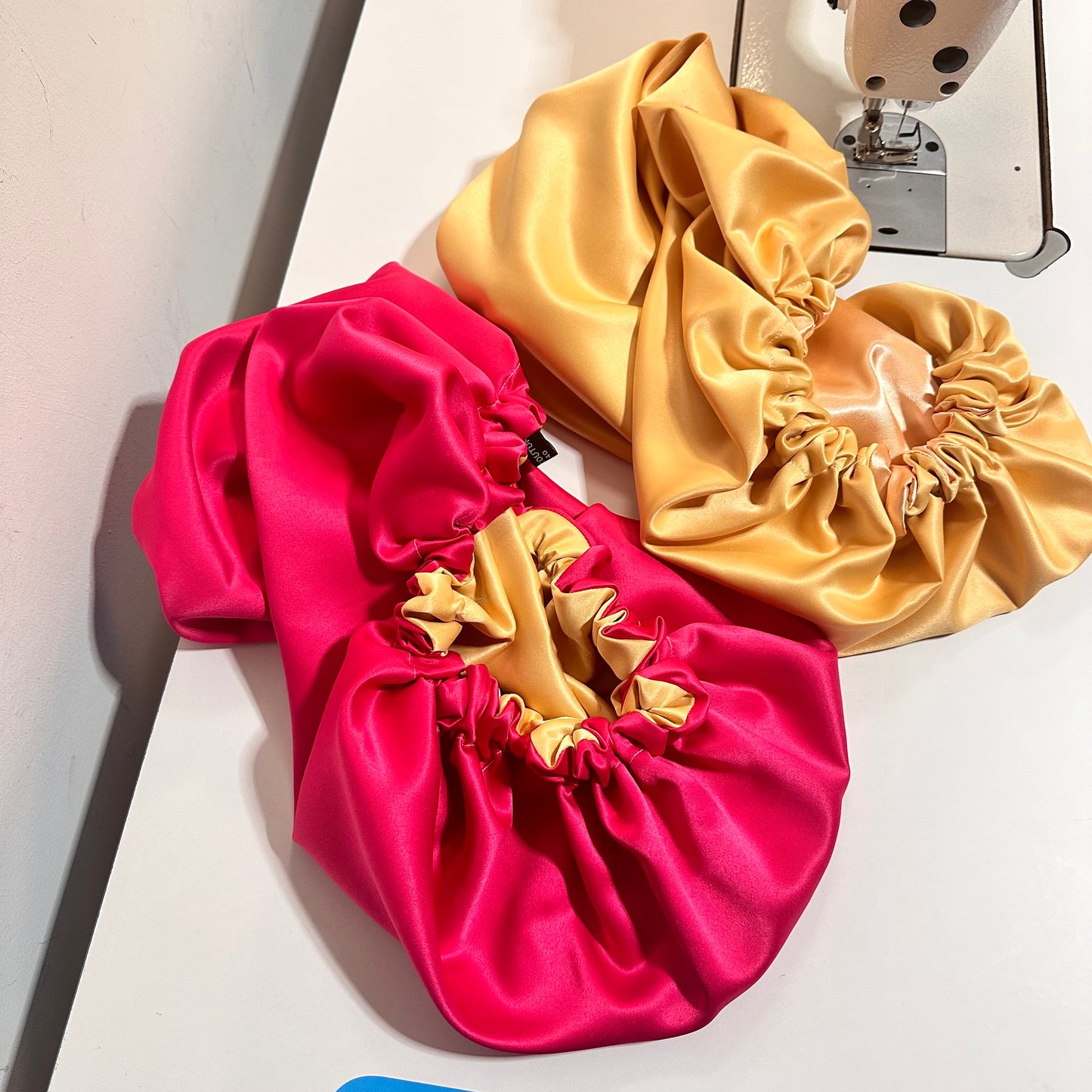 Taie d’oreiller en Satin Universelle - Taie d’oreiller en satin extensible - Protège les Cheveux - Soie de haute qualité