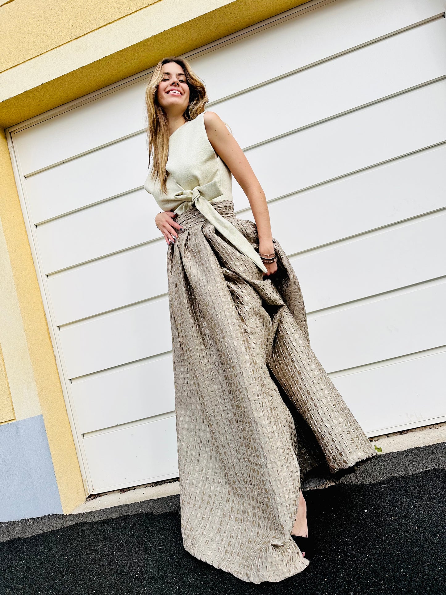 Gilet femme sans manches beige brocart pailletée
