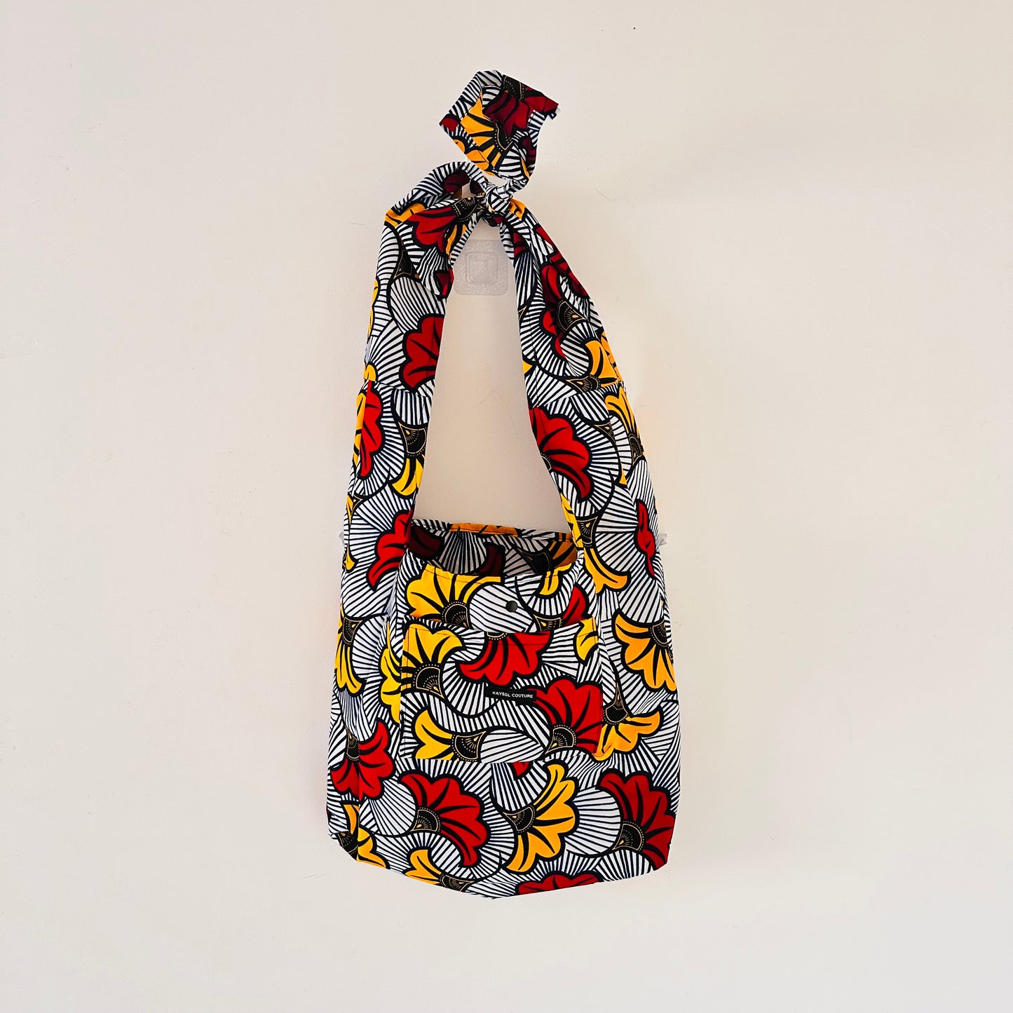 Sac fourre-tout à nouer - Hobo bag - En tissu wax - Au Choix
