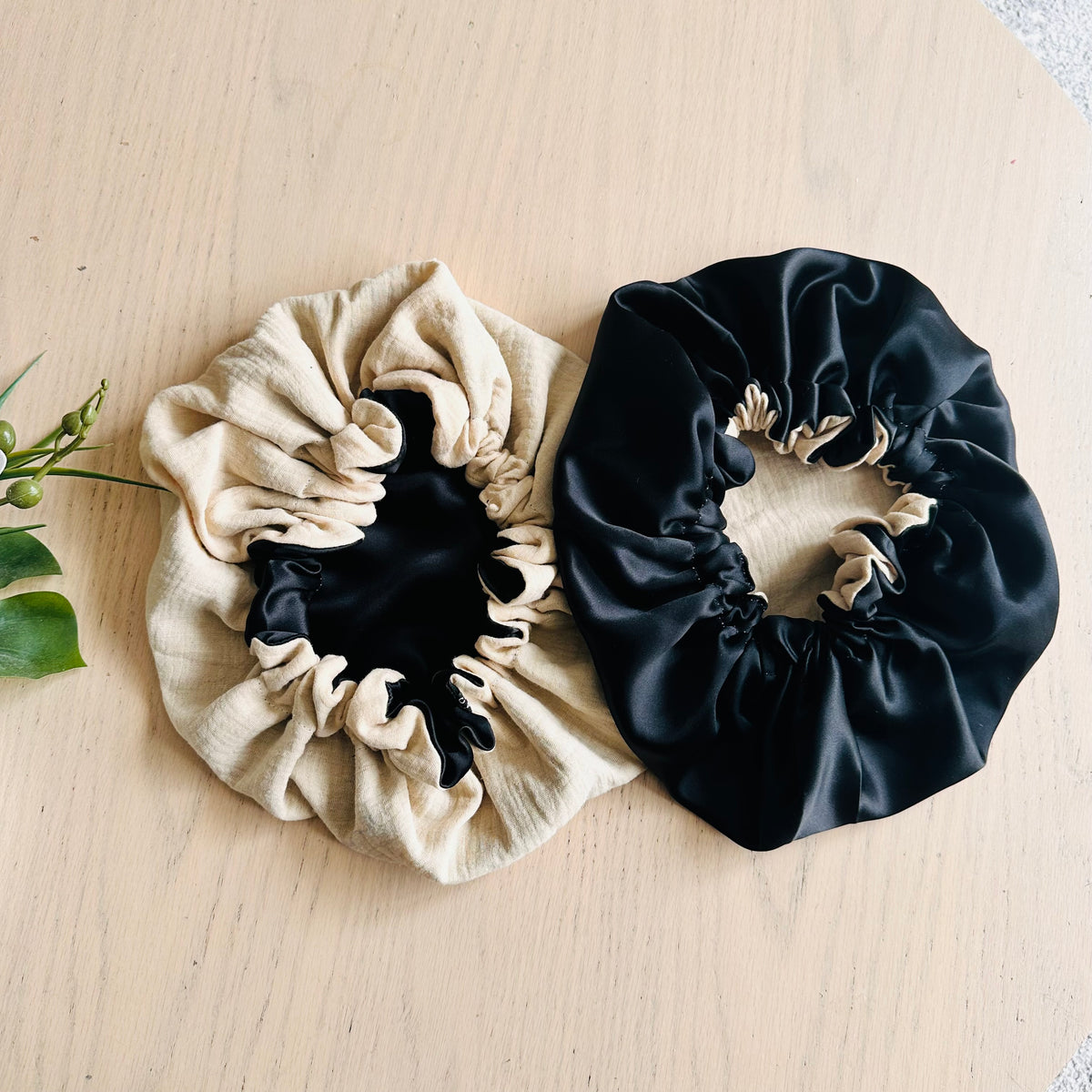 Bonnet de soin réversible – Soie de mûrier & Double gaze de coton / 2en1