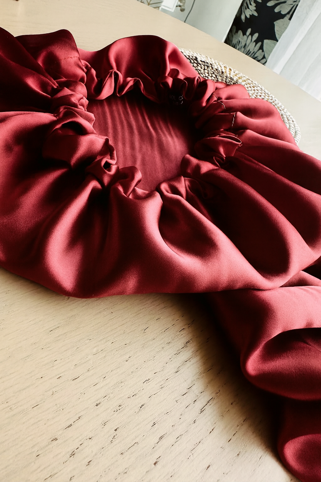 Bonnet en soie de mûrier 19 mommes certifié Oeko-Tex – Rouge bordeaux