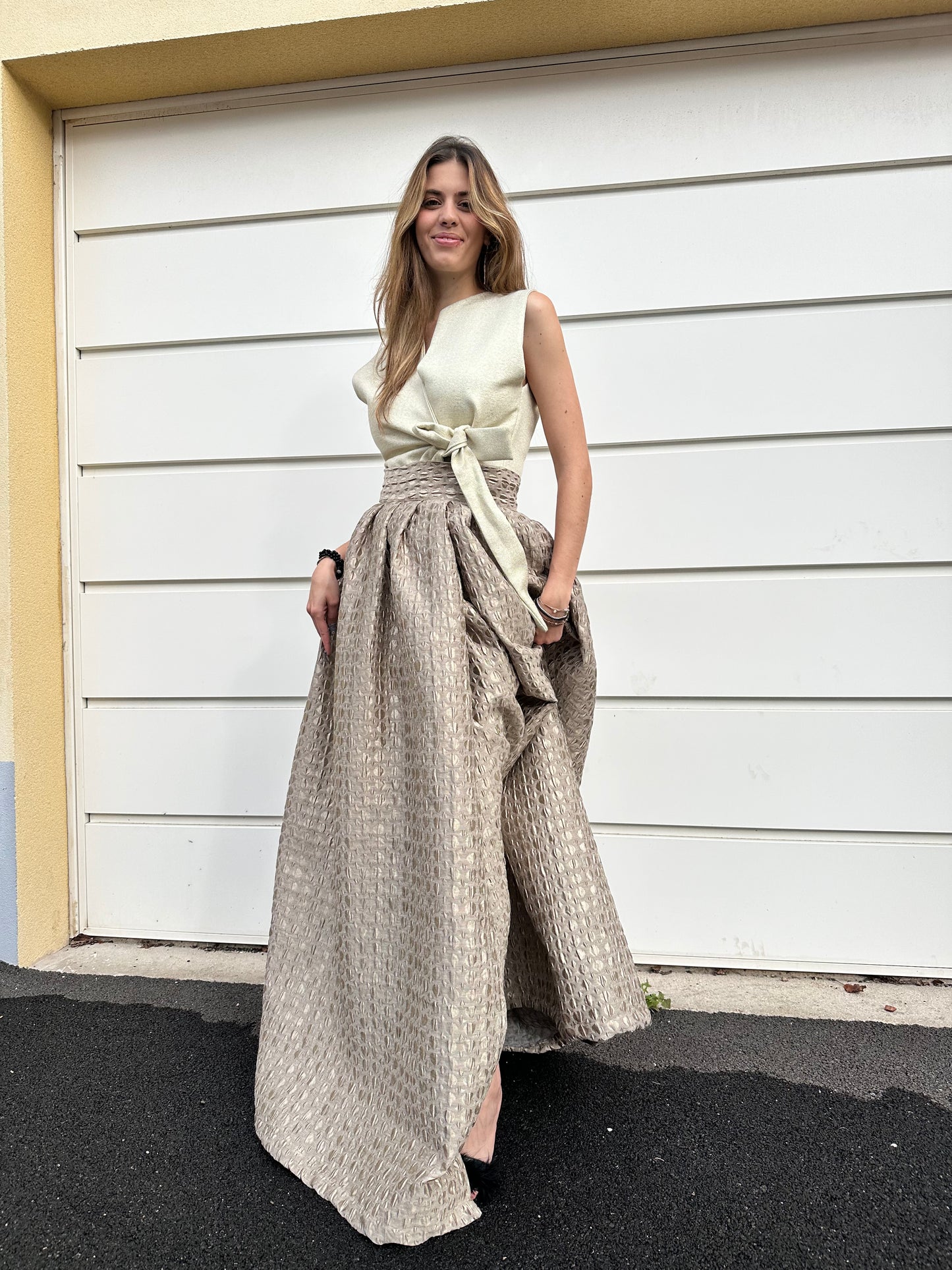 Gilet femme sans manches beige brocart pailletée
