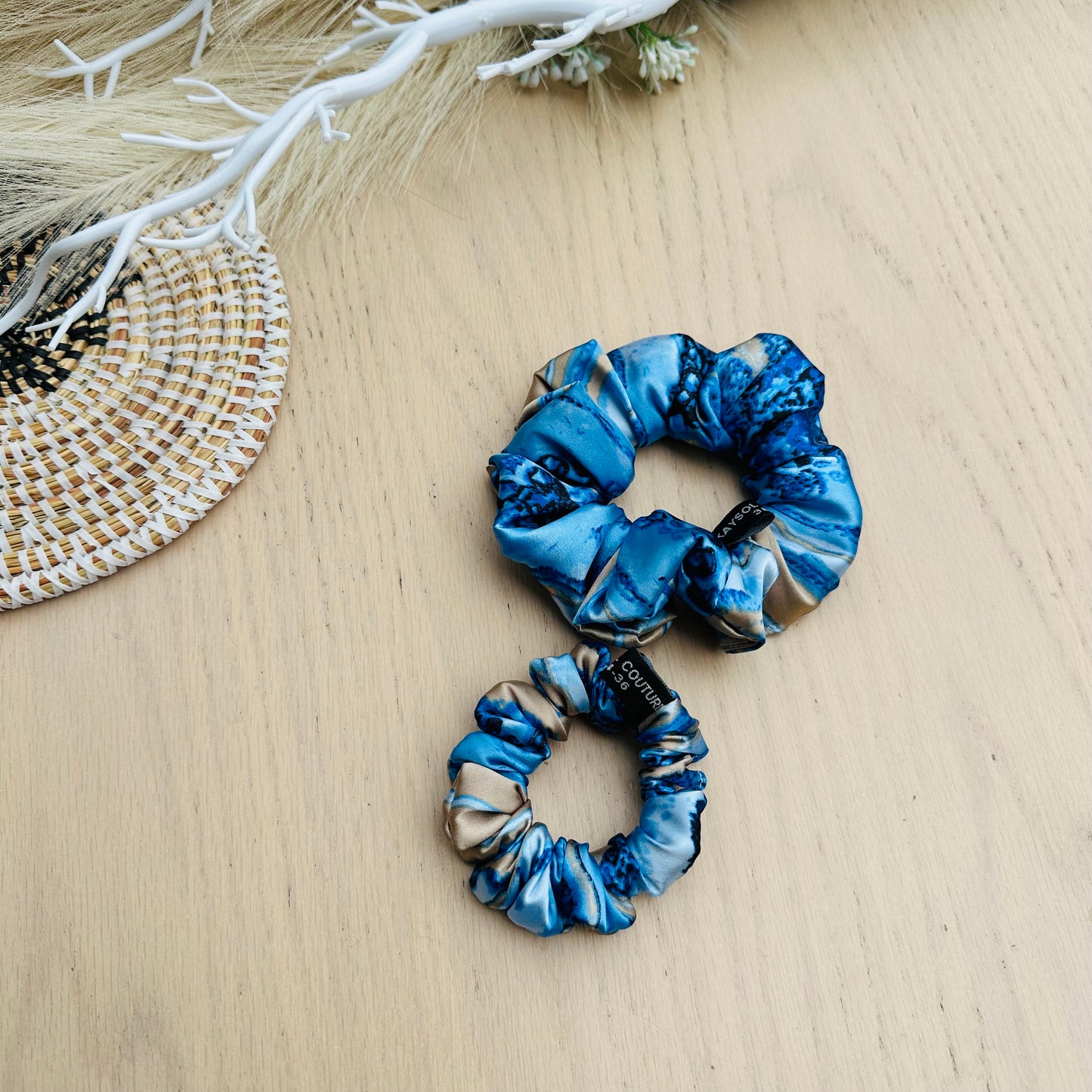 Duo Chouchous Satin bleu Premium – Taille XS & M - Touché Soie