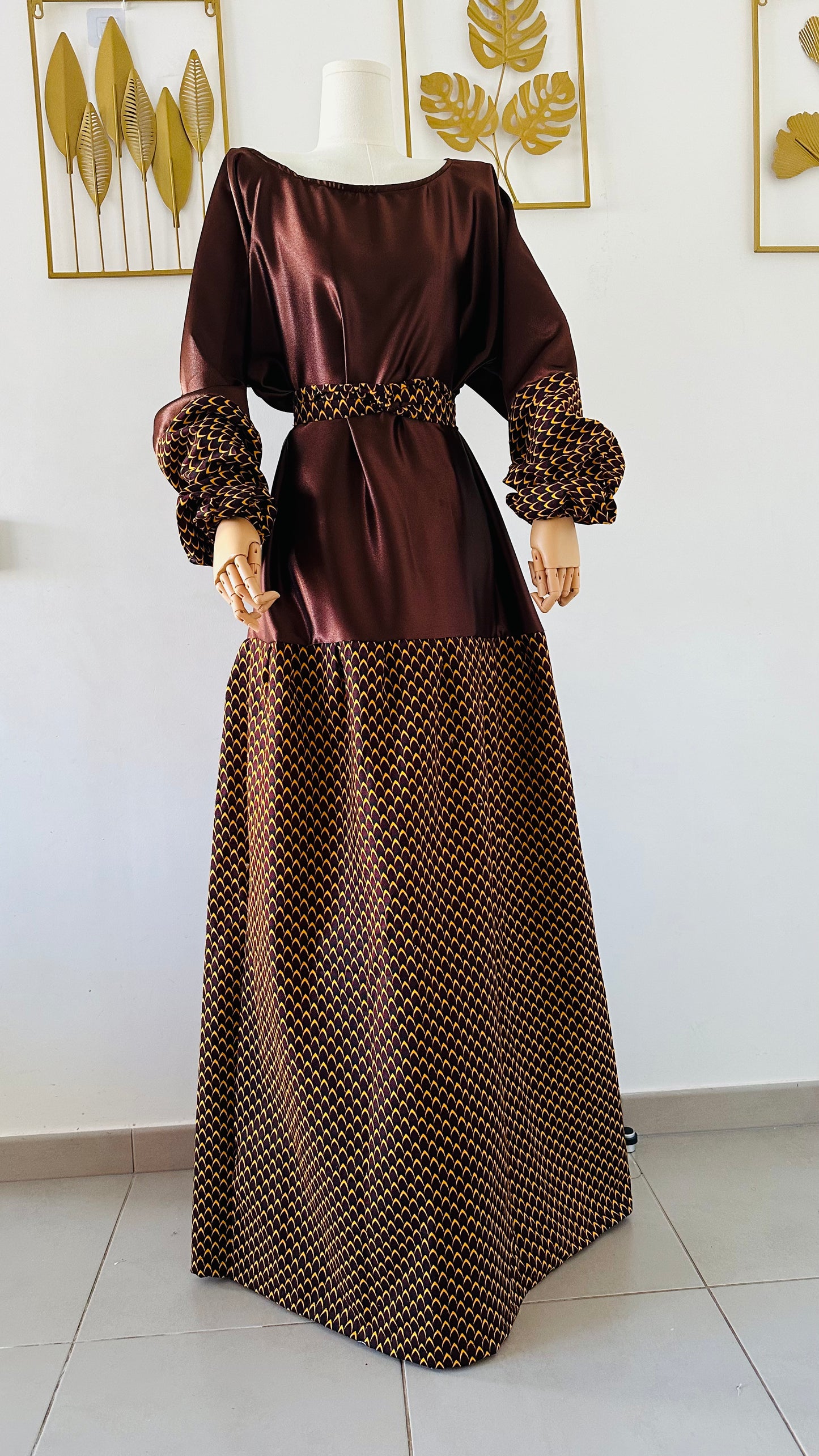 Robe longue en Wax - robe manche longue en wax - mode africaine- modele robe wax - robe de mariée africaine - robe de soirée africaine - robe en wax marron