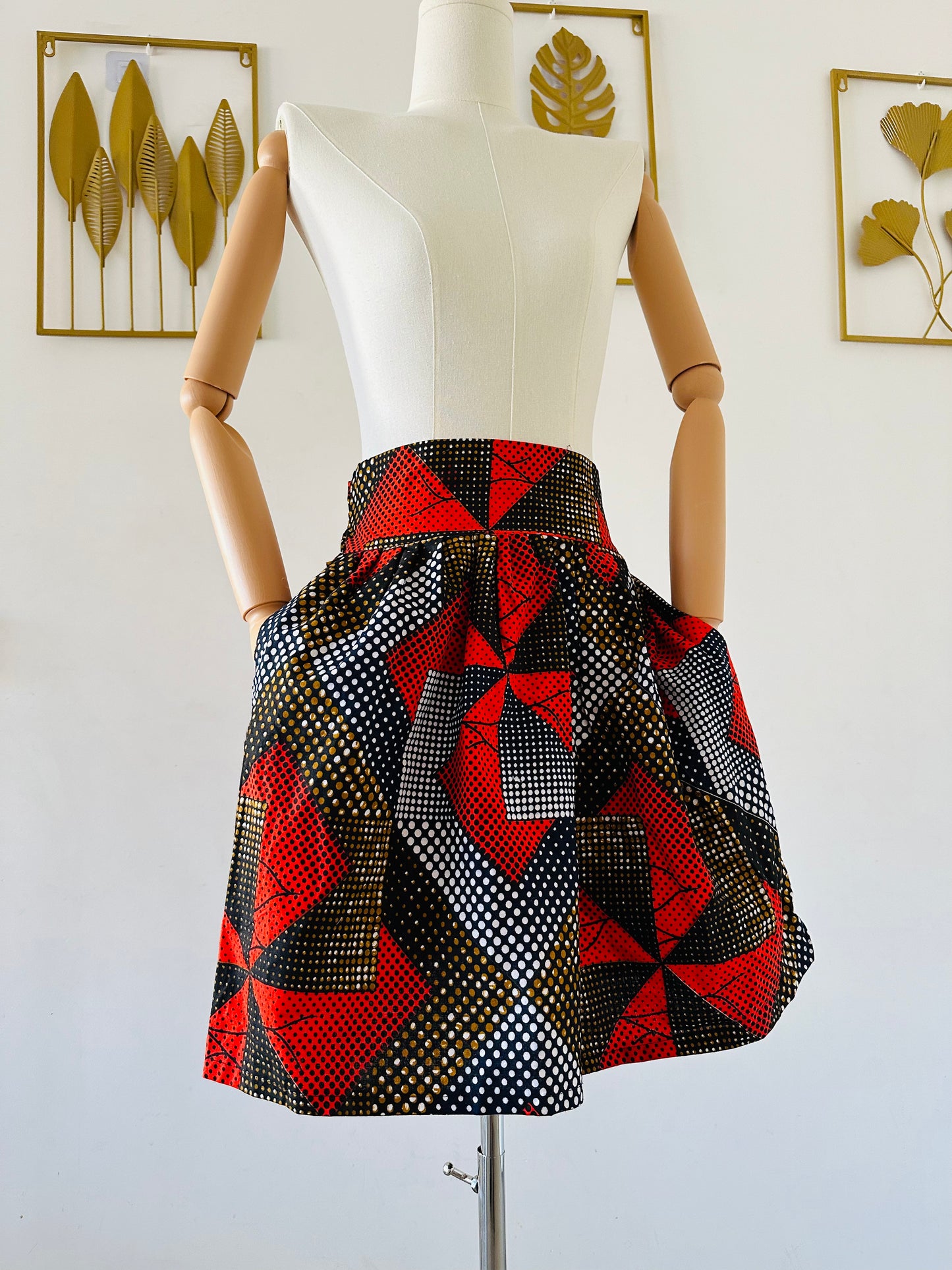 Jupe Taille haute en Wax rouge - jupe africaine courte - tissu wax rouge - boutique mode africaine - cadeau style africain femme
