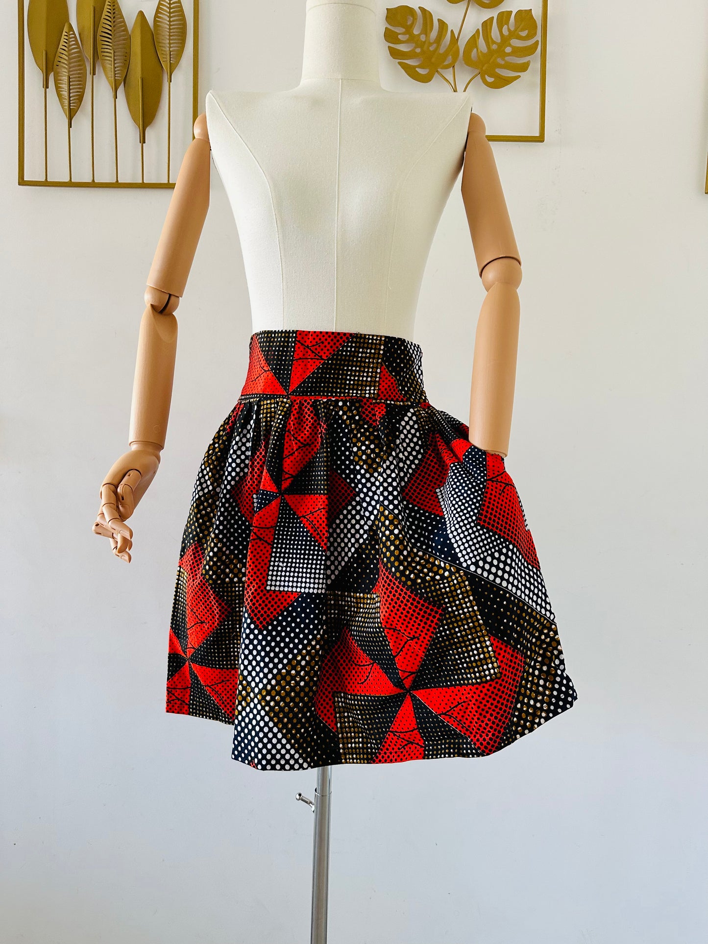 Jupe Taille haute en Wax rouge - jupe africaine courte - tissu wax rouge - boutique mode africaine - cadeau style africain femme