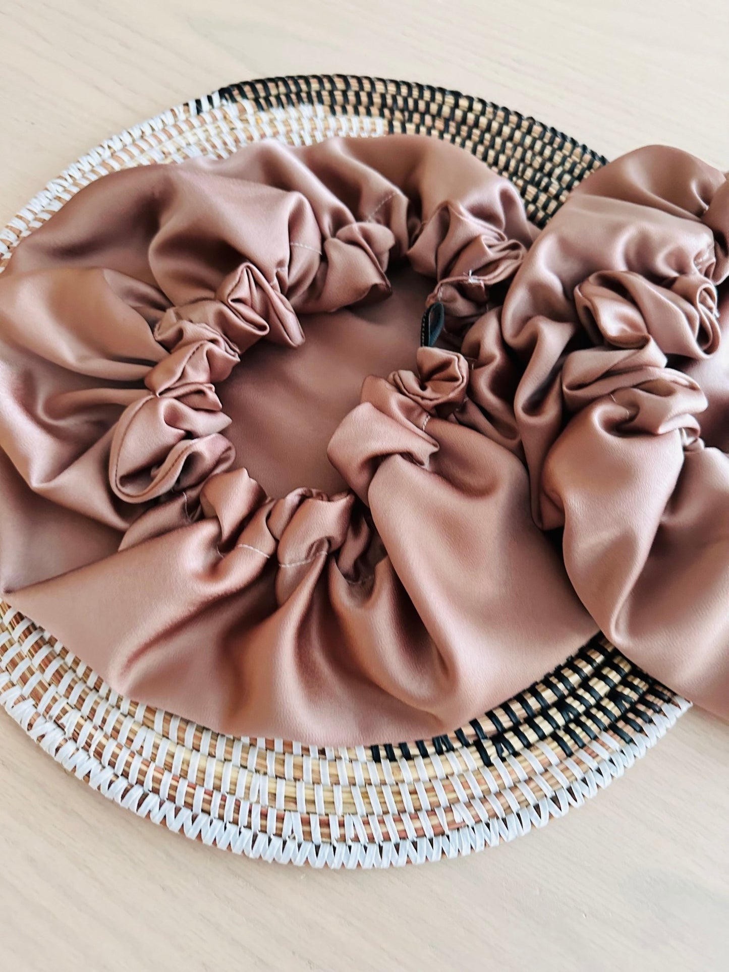 Bonnet en soie beige nude - Kaysol Couture