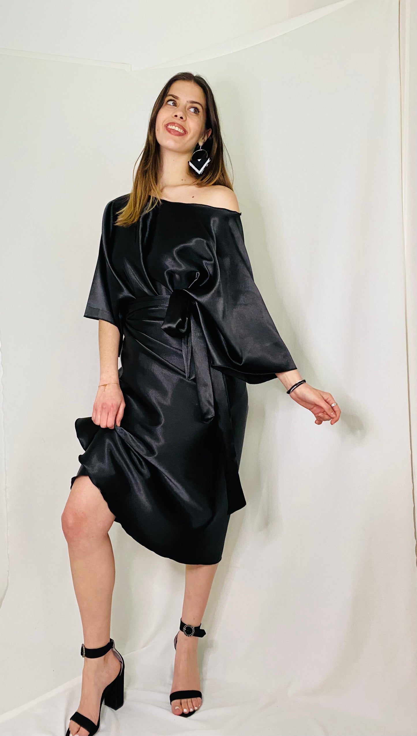 Tenue en satin - Robe portefeuille - Deux pieces