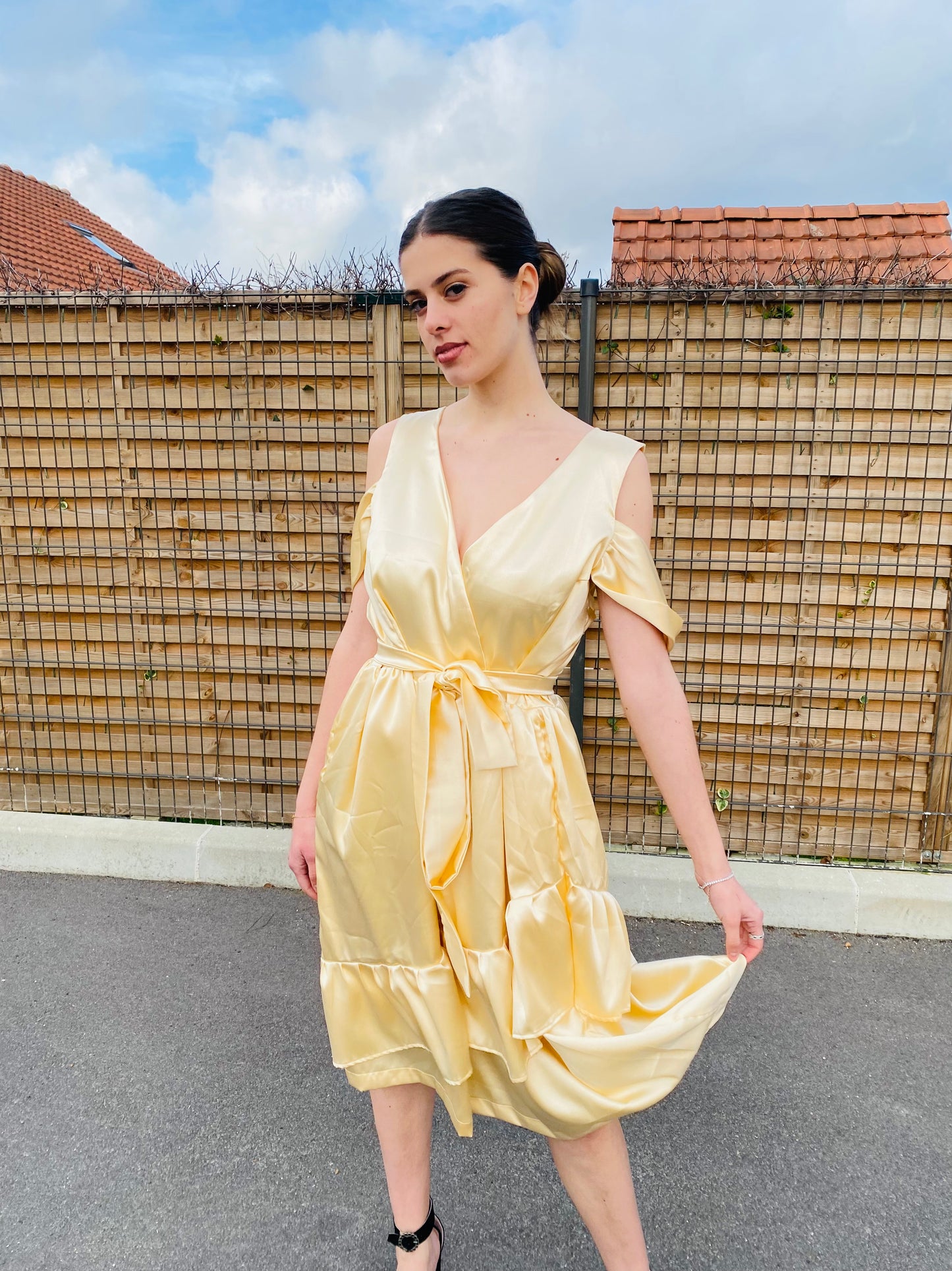 Robe demoiselle d’honneur en satin beige champagne