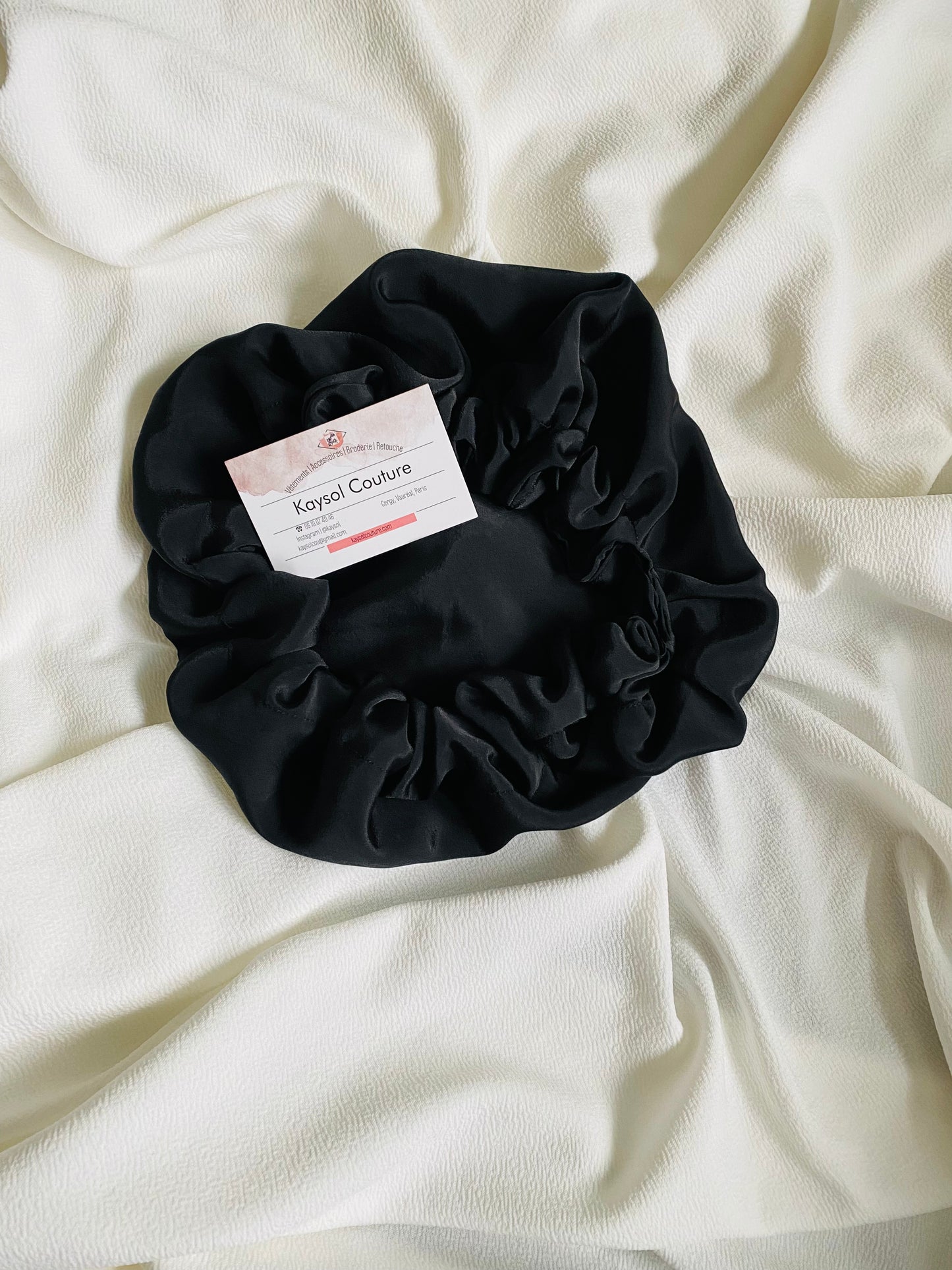 Bonnet en soie noir
