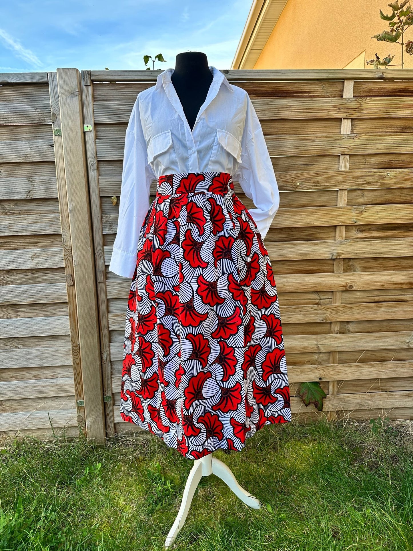 Jupe maxi en Wax - jupe africaine taille haute - tissu Wax fleurs de mariage bleu - Rouge - Kaysol Couture
