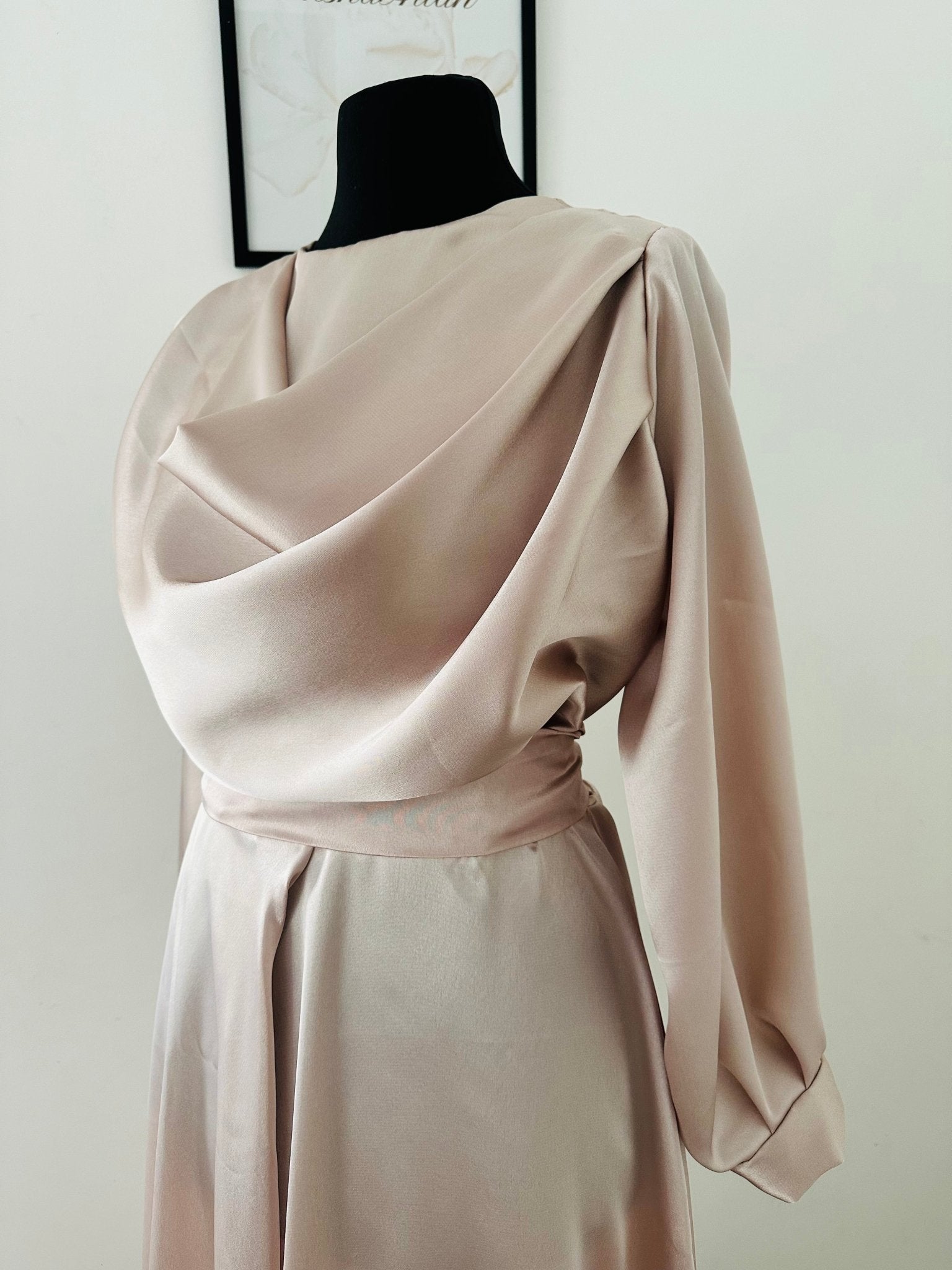 Robe de Soiree longue - robe de soirée mastour en Satin Manches longues - Kaysol Couture