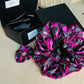 Box Cadeau Girly - Bonnet en satin imprimé rose - Taie - chouchou Assorti