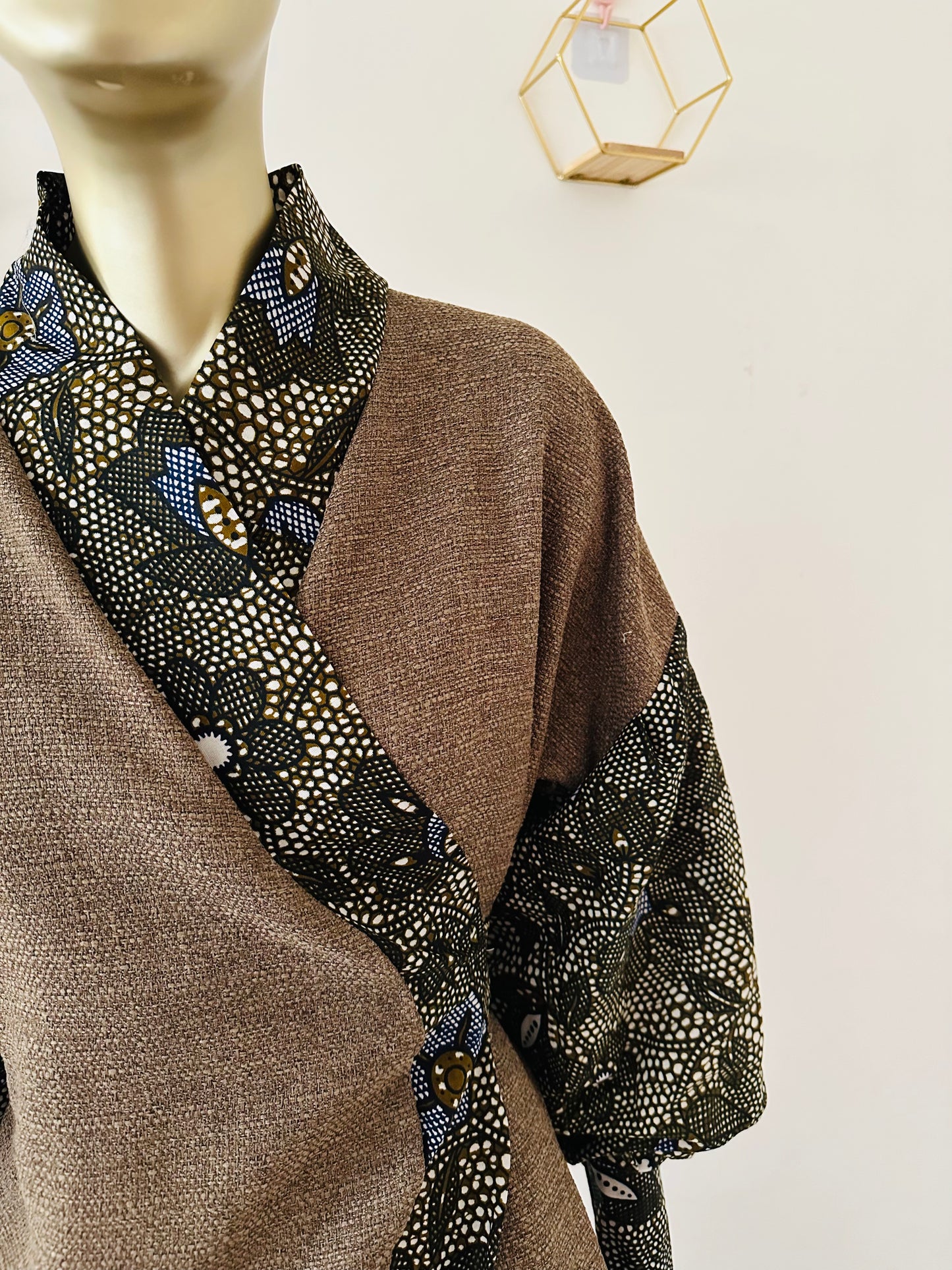 Robe Kimono en Tweed et Wax - Robe d’hiver portefeuille mi longue  - Brun
