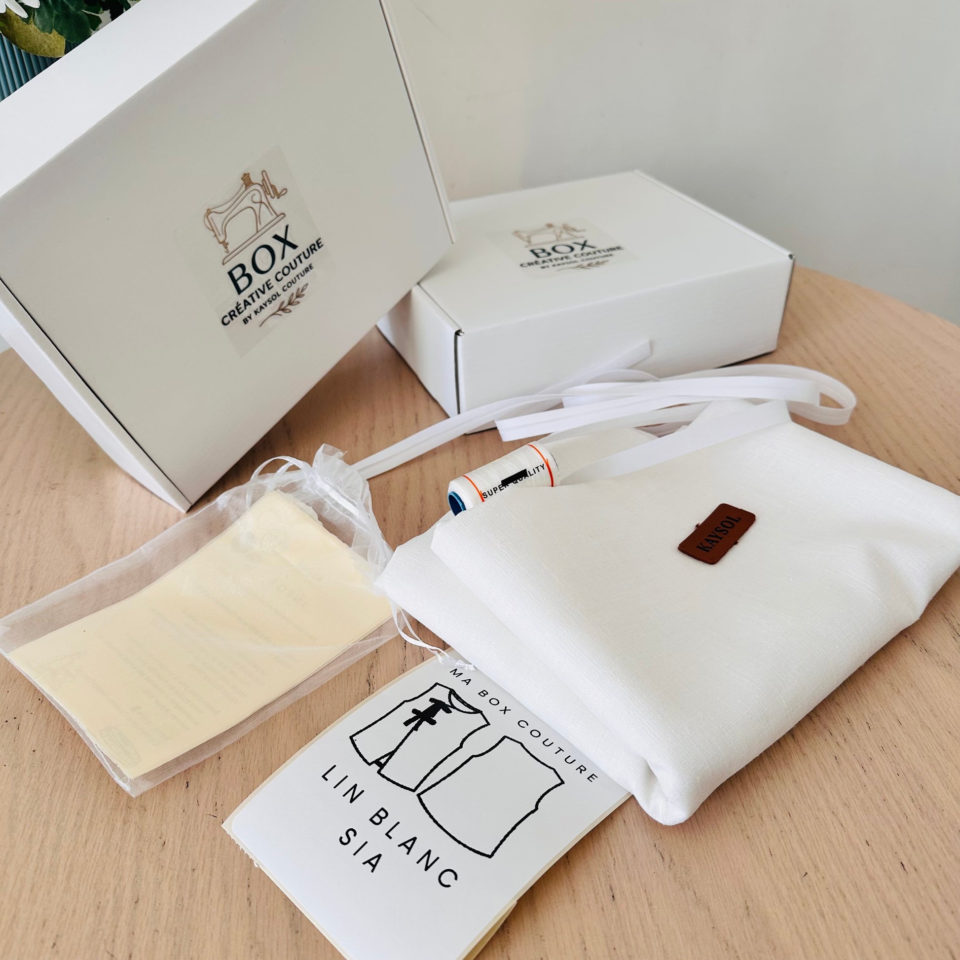 Box couture haut Sia – Patron Taille  34/56 + tissu 100% lin Blanc + mercerie assorti