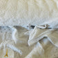 Tissu broderie anglaise blanche 100% coton – couture élégante.