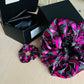 Box Cadeau Girly - Bonnet en satin imprimé rose - Taie - chouchou Assorti