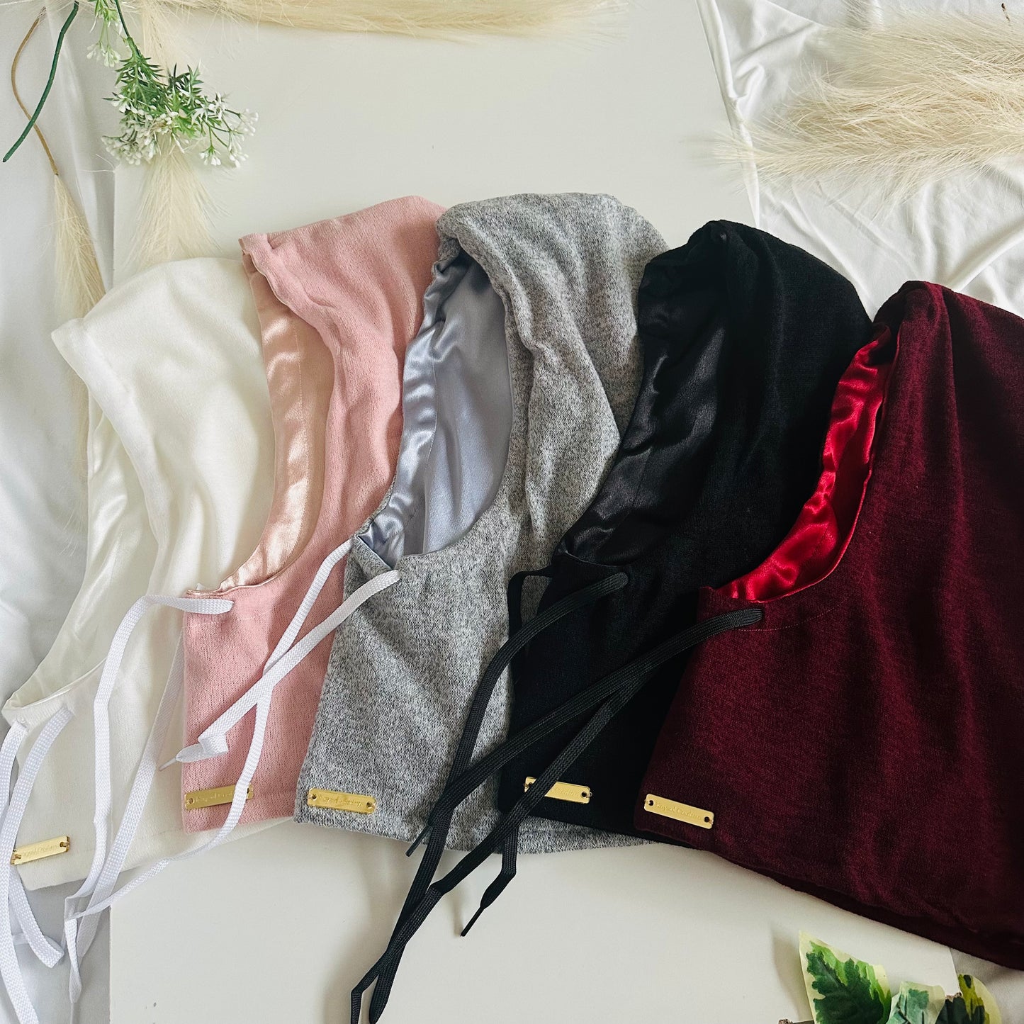  Cagoule Kaysol en maille doublée satin avec cordon à embouts métalliques dorés – capuche protectrice cheveux – plusieurs couleurs disponibles 