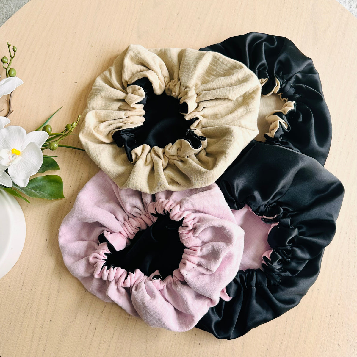 Bonnet de soin réversible – Soie de mûrier & Double gaze de coton / 2en1