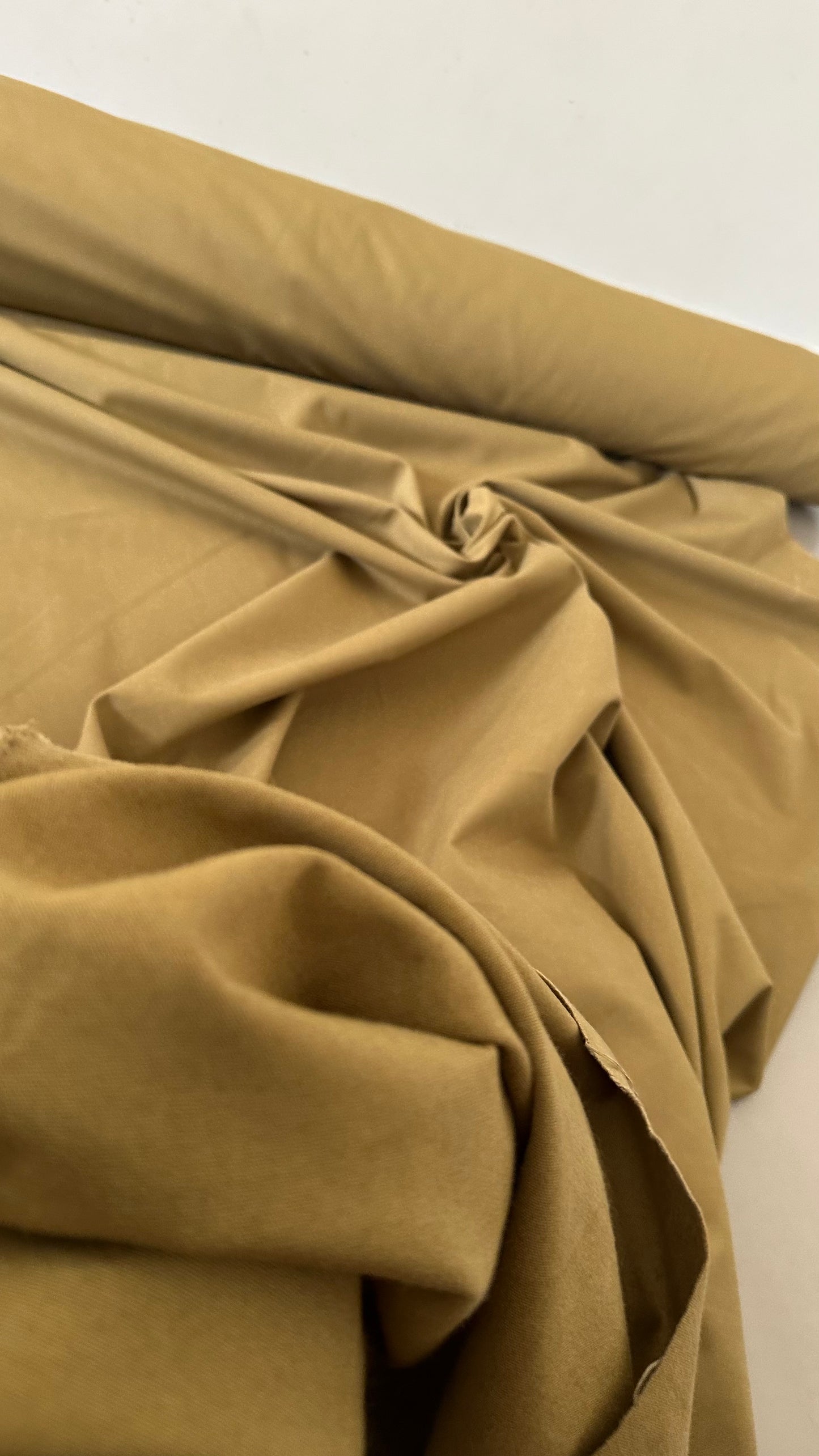 Gabardine 100 % coton kaki clair – Coupon 3 mètres