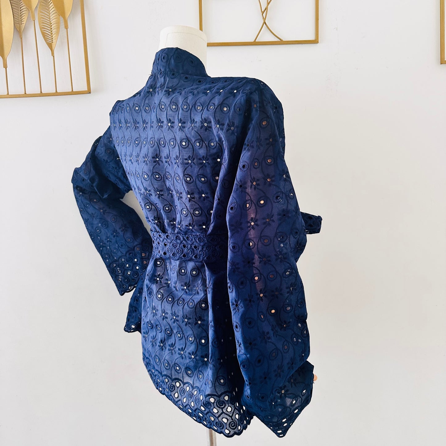 Kimono en Broderie Anglaise bleu marine – Veste en Broderie femme / Iconique