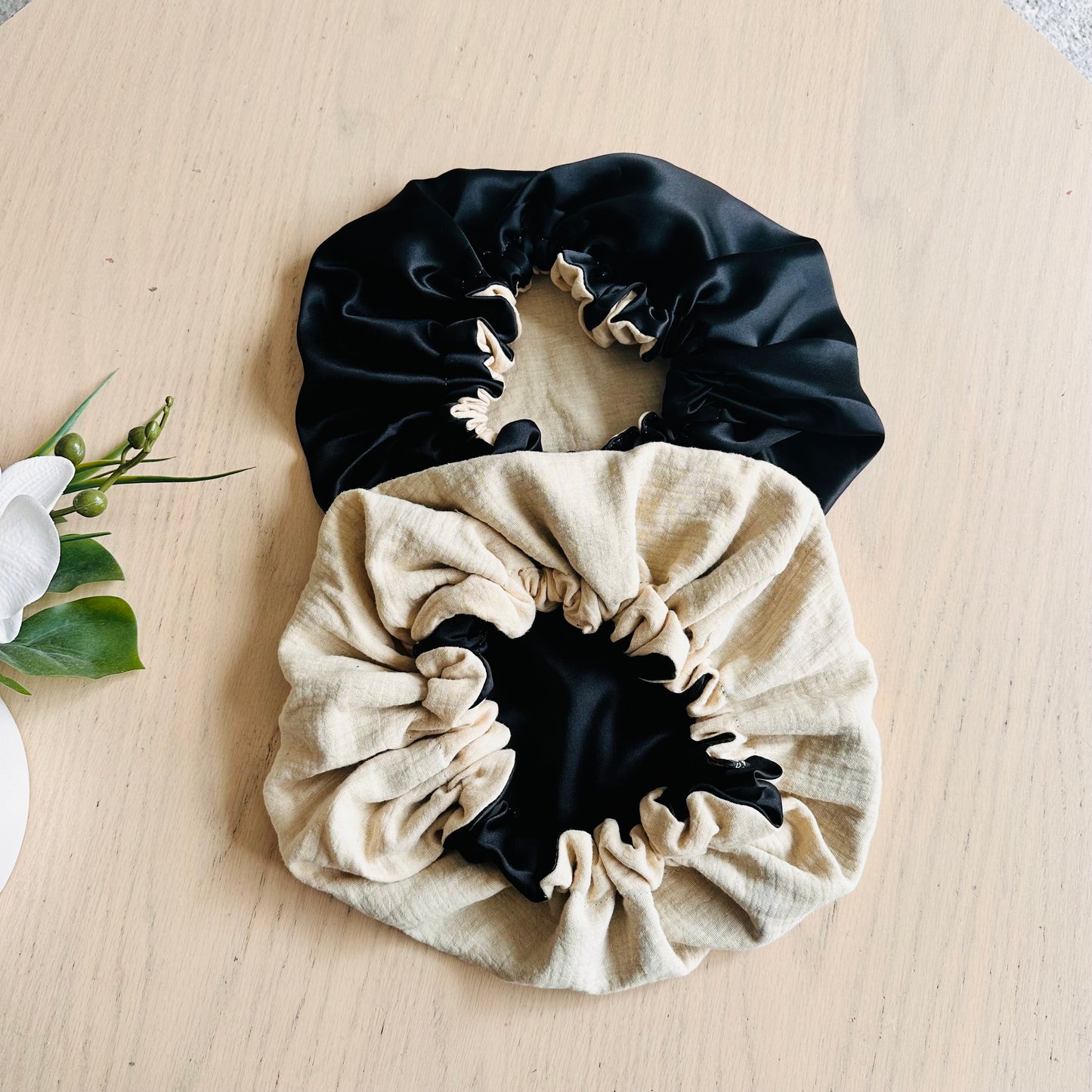 Bonnet de soin réversible – Soie de mûrier & Double gaze de coton / 2en1