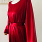 Robe Nayla longue en satin brillant coupe chauve-souris avec ceinture torsadée, idéale pour mariage, demoiselle d’honneur, cérémonie ou tenue Aïd – Kaysol Couture.
