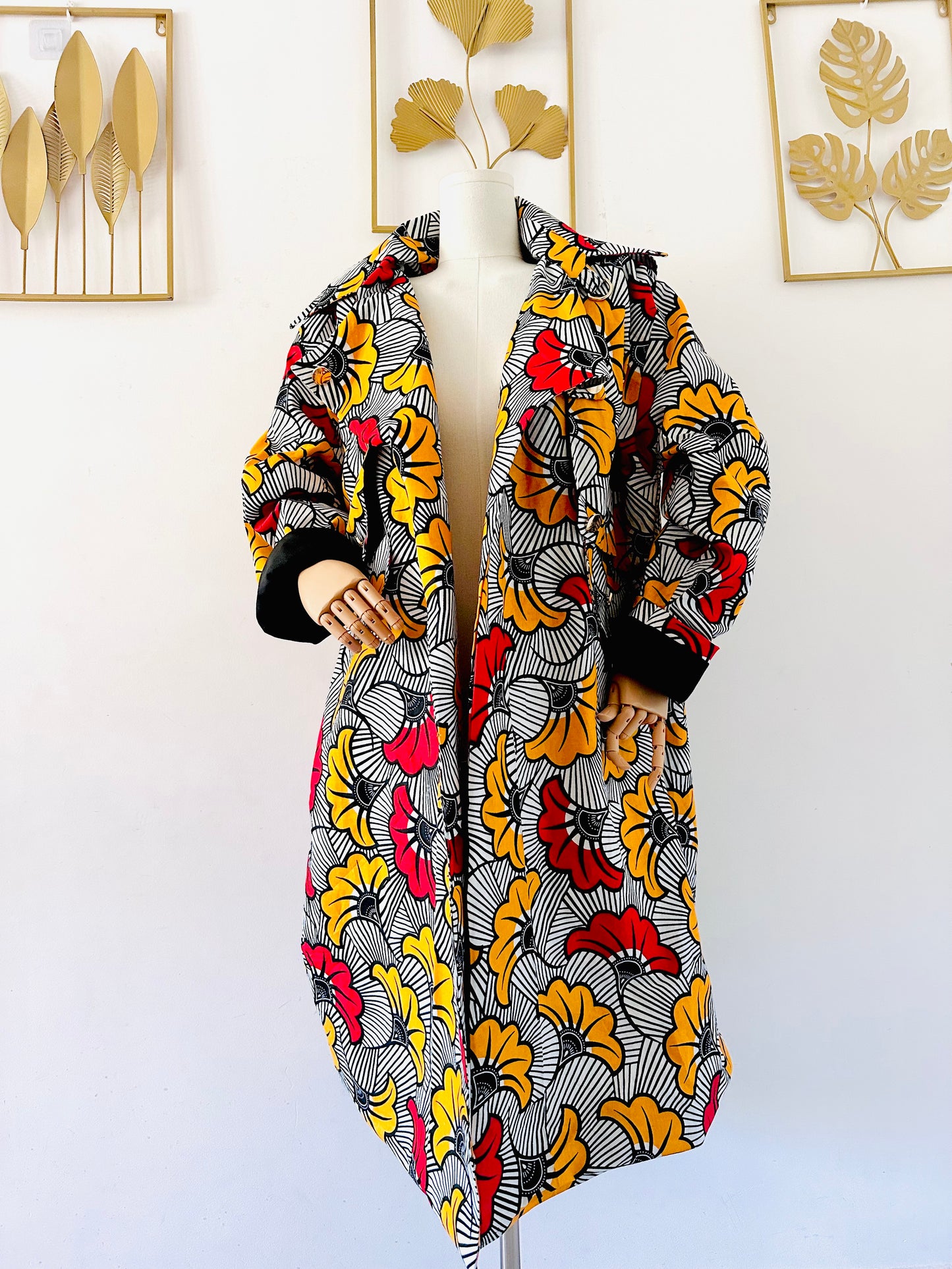 Trench en wax Fleur rouge et jaune / Collection Iconique / Taille Ajustable