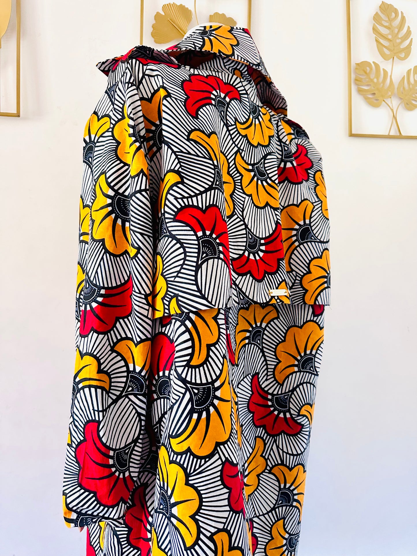 Trench en wax Fleur rouge et jaune / Collection Iconique / Taille Ajustable
