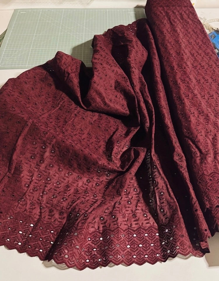 Tissu Broderie Anglaise Coton Premium – Coupon 1 à 5 m