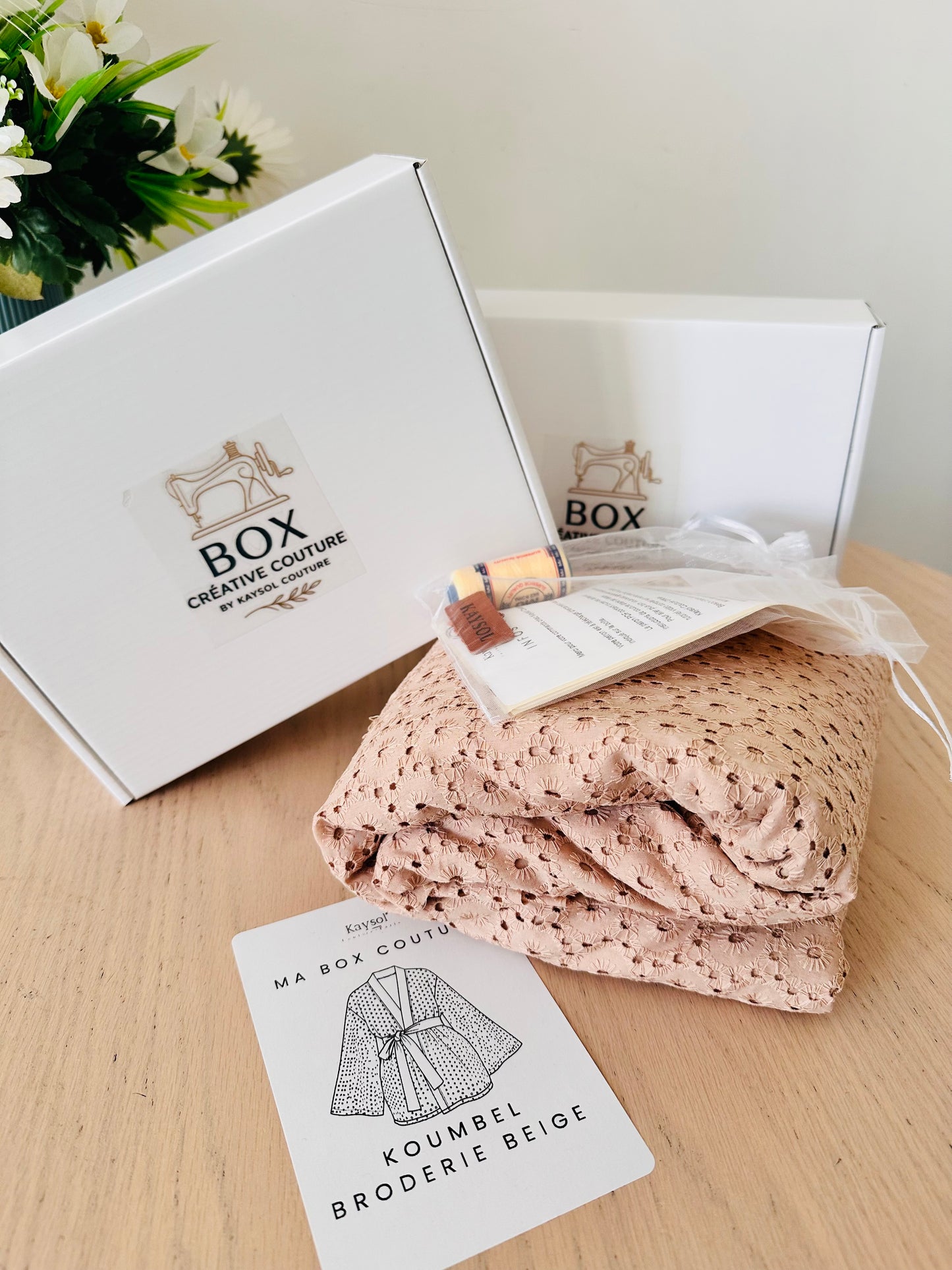 Women's Kimono Sewing Box – Sizes 34-56 Pattern + 100% Cotton Broderie Anglaise Fabric + Full Matching Notions Kit