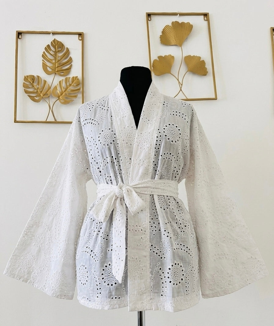 Kimono en Broderie Anglaise blanc – Veste en Broderie femme / Iconique