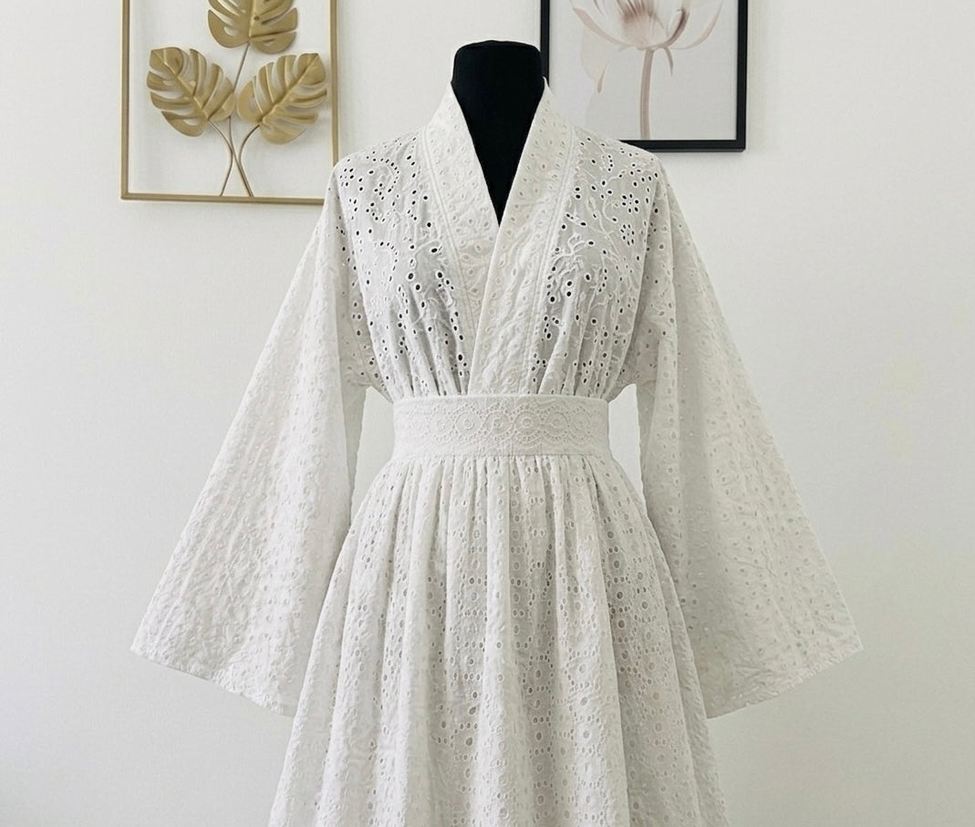 Kimono en Broderie Anglaise blanc – Veste en Broderie femme / Iconique