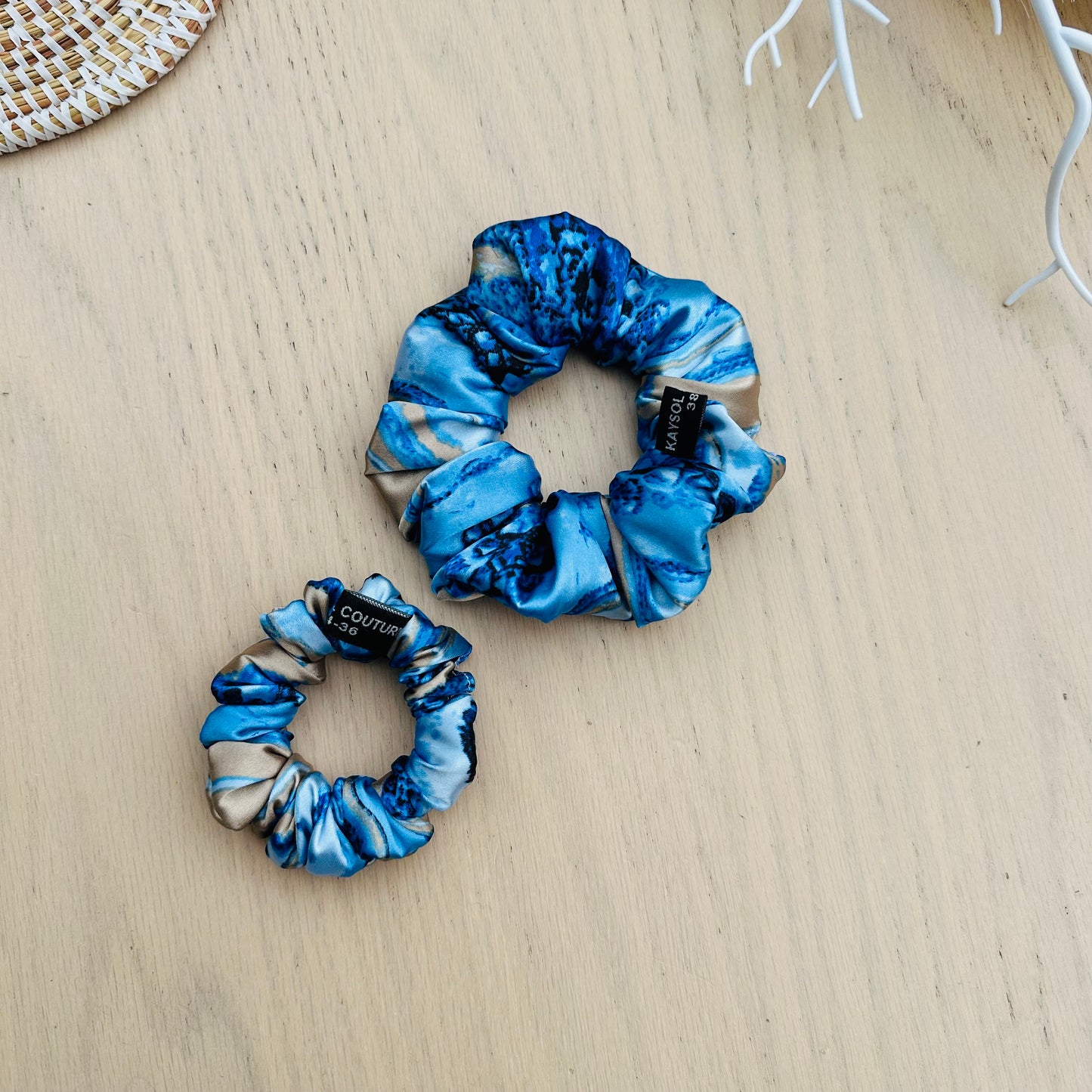 Duo Chouchous Satin bleu Premium – Taille XS & M - Touché Soie