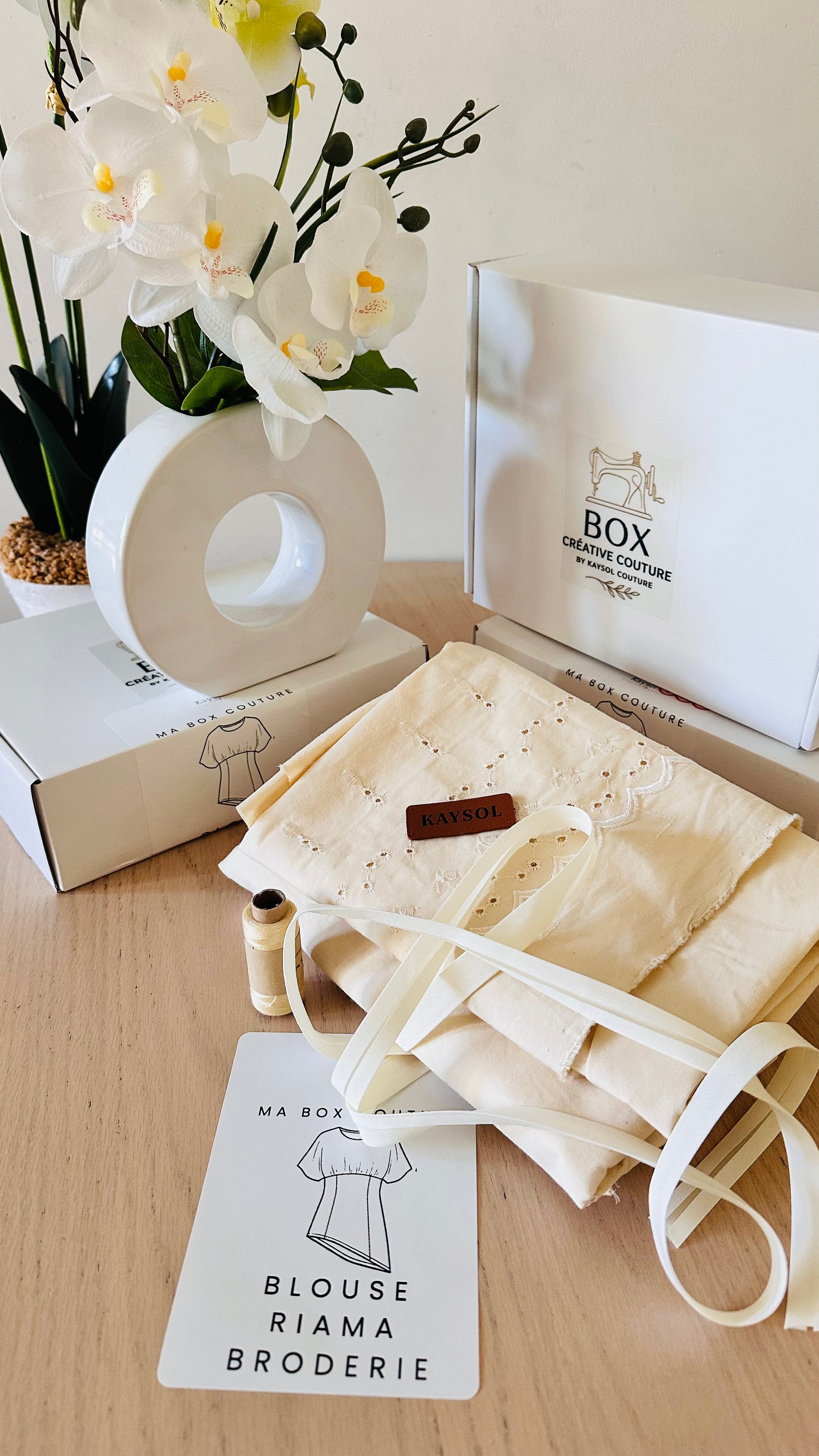 Box Créative Couture : Blouse Asymetrique Riama / Broderie Anglaise 100% coton  150 g/m² / XS/8XL