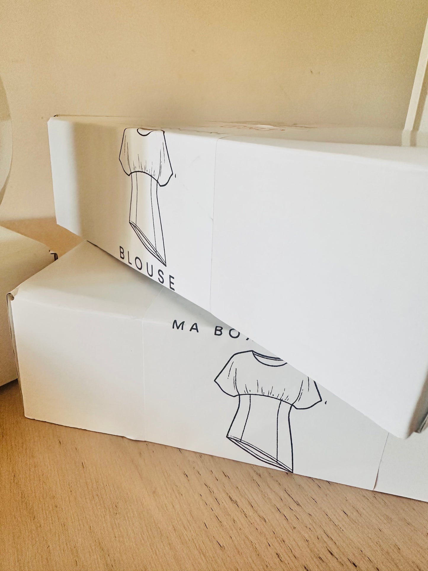 Box Créative Couture : Blouse Asymetrique Riama / Broderie Anglaise 100% coton  150 g/m² / XS/8XL