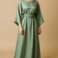 Robe Nayla longue en satin brillant coupe chauve-souris avec ceinture torsadée, idéale pour mariage, demoiselle d’honneur, cérémonie ou tenue Aïd – Kaysol Couture.