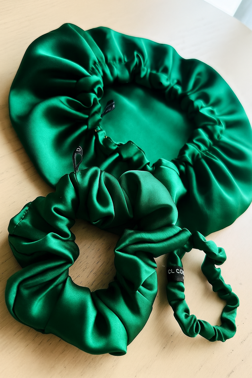 Bonnet + 2 Scrunchies Set in 100% Mulberry Silk 19 Momme – Dark Green