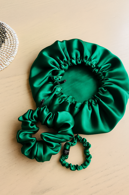 Set bonnet +  2 chouchous en  100 % Soie de mûrier 19 mommes – Vert Foncé