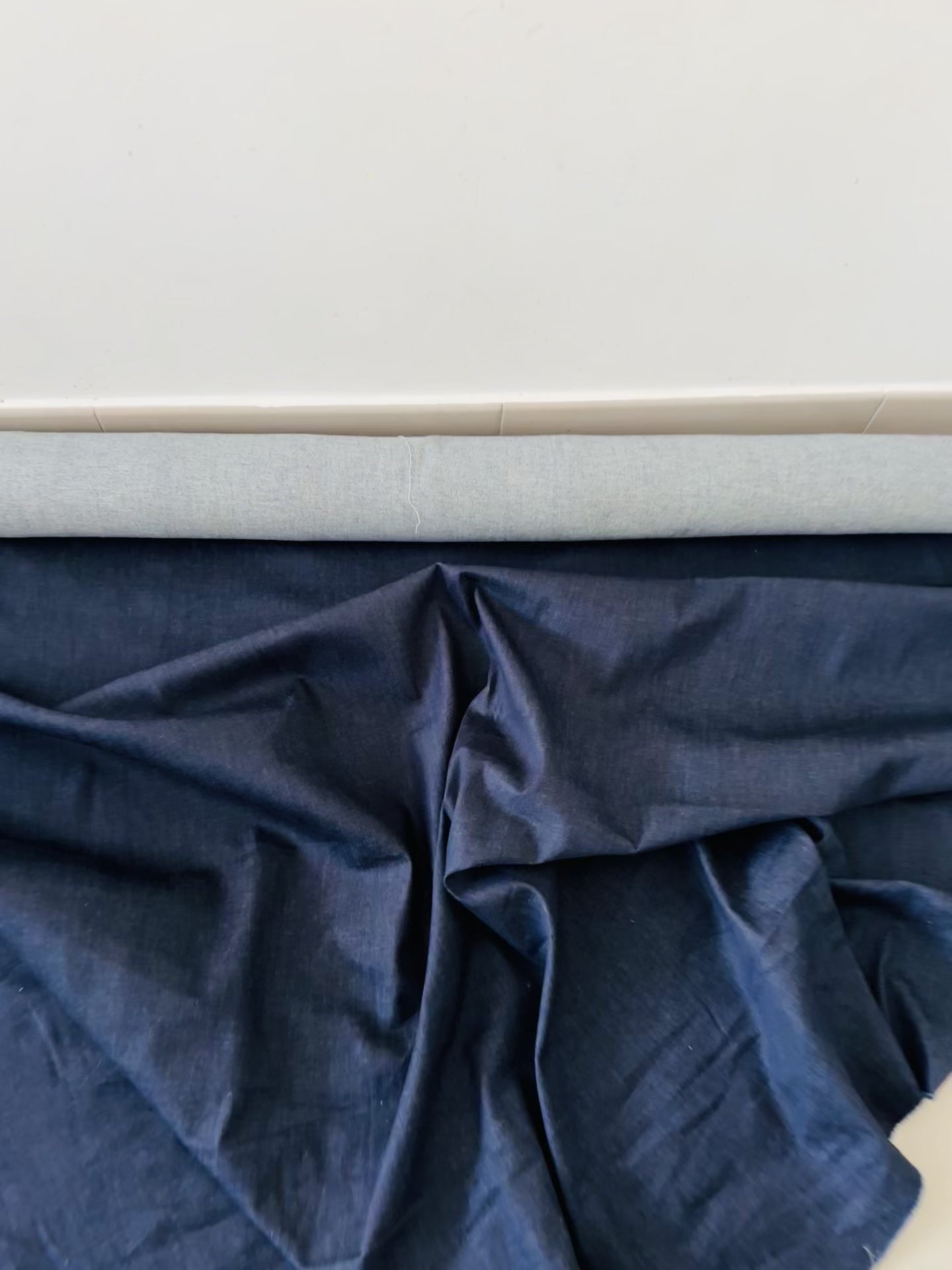 Tissu jean bleu nuit  – 100 % coton – laize 150 cm