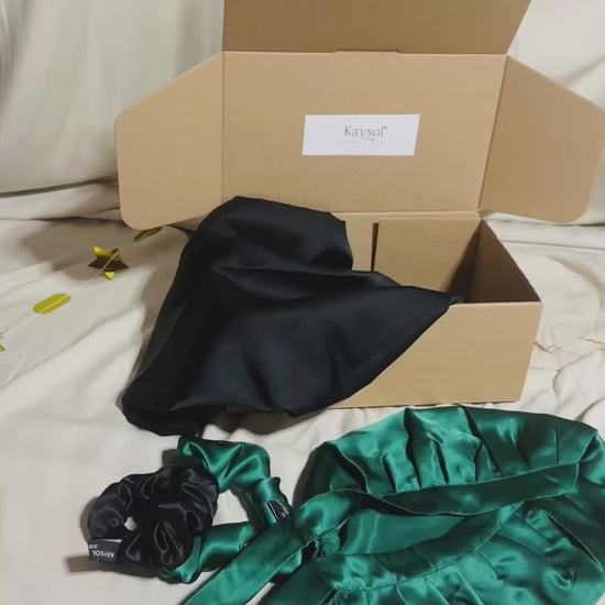 Coffret | 100 % Soie de mûrier | Taie en Soie | Bonnet et Chouchous assorti | Noir/emeraude