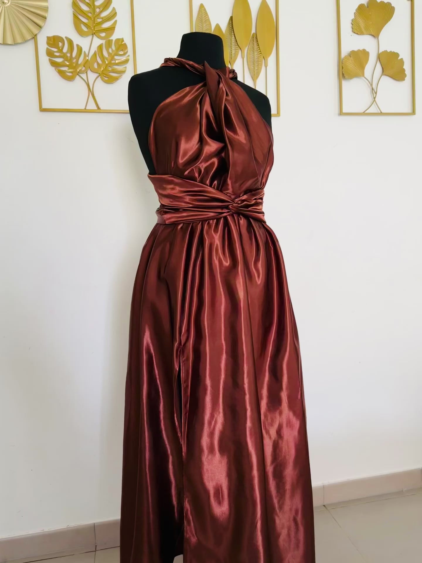 Robe cuivrée satin sale