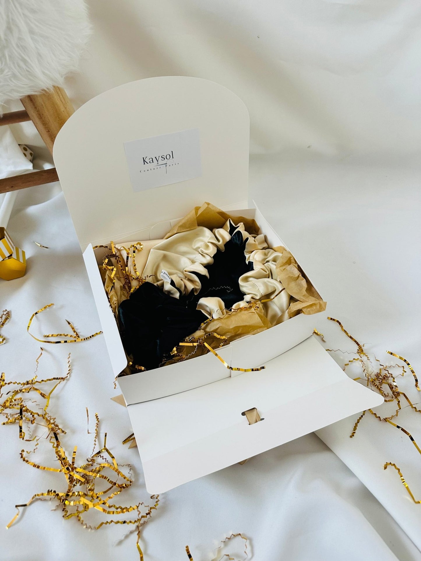 Box - Taie d'oreiller en satin - Bonnet en satin - Chouchou en satin –  Kaysol Couture