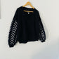 Hoodie wax femme - sweat col V - manches tissu wax - kente noir et blanc - sweat wax - Kaysol Couture