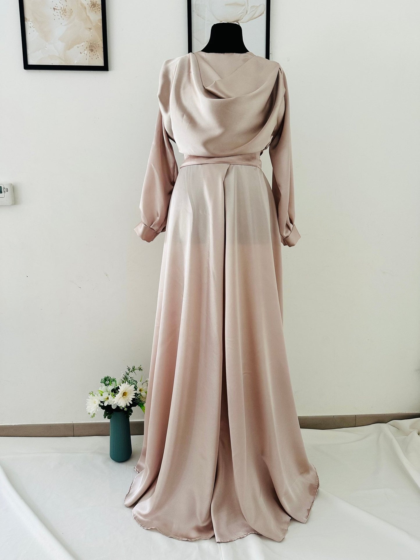 Robe de Soiree longue - robe de soirée mastour en Satin Manches longues - Kaysol Couture
